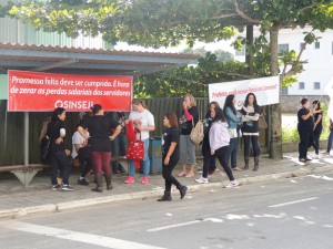 Servidores de Itapoá paralisaram atividades nesta quarta-feira, dia 03 de junho