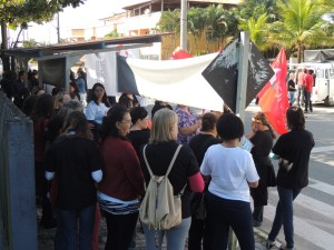 Servidores de Itapoá paralisaram atividades nesta quarta-feira, dia 03 de junho