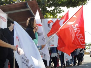 Servidores de Itapoá paralisaram atividades nesta quarta-feira, dia 03 de junho