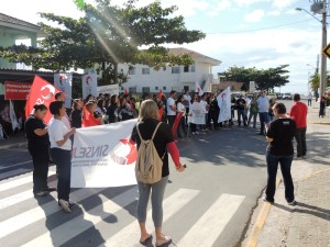 Servidores de Itapoá paralisaram atividades nesta quarta-feira, dia 03 de junho