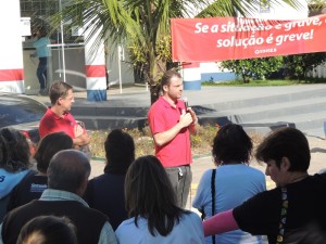 Servidores de Itapoá paralisaram atividades nesta quarta-feira, dia 03 de junho