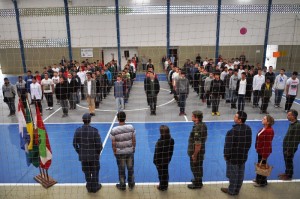 Jovens de Itapoá realizam Juramento à Bandeira