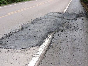 Nova manifestação bloqueia SC-417 em protesto por melhorias na via