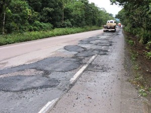 Nova manifestação bloqueia SC-417 em protesto por melhorias na via