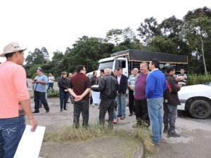 Nova manifestação bloqueia SC-417 em protesto por melhorias na via