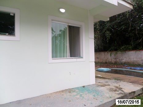 Populares flagram furto a residência e imobilizam ladrões no bairro Itapoá