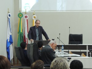 Conselho Municipal de Saude repudia manifestacoes do Presidente da Camara - capa