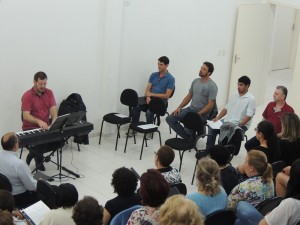 Coral Vozes da Babitonga realiza suas primeiras aulas em Itapoá