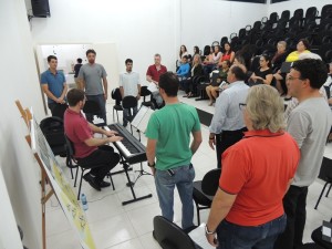 Coral Vozes da Babitonga realiza suas primeiras aulas em Itapoa 16