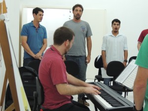 Coral Vozes da Babitonga realiza suas primeiras aulas em Itapoa 17