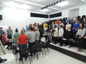 Coral Vozes da Babitonga realiza suas primeiras aulas em Itapoá