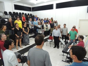 Coral Vozes da Babitonga realiza suas primeiras aulas em Itapoá