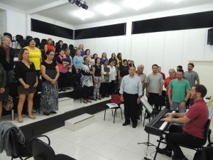 Coral Vozes da Babitonga realiza suas primeiras aulas em Itapoá