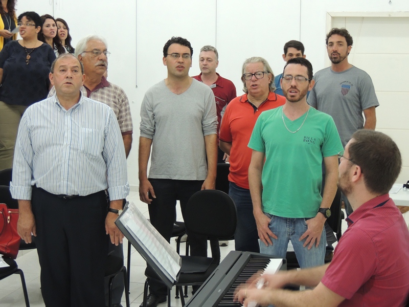 Coral Vozes da Babitonga realiza suas primeiras aulas em Itapoá