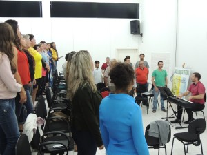 Coral Vozes da Babitonga realiza suas primeiras aulas em Itapoá