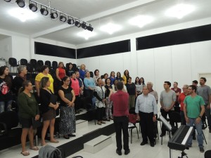 Coral Vozes da Babitonga realiza suas primeiras aulas em Itapoá