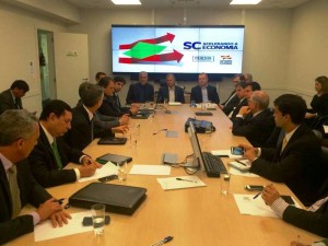 Itapoa presente em evento que discutiu desenvolvimento dos portos de SC