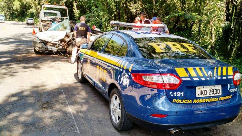 Maior motivo de mortes nas rodovias federais de SC são as colisões frontais
