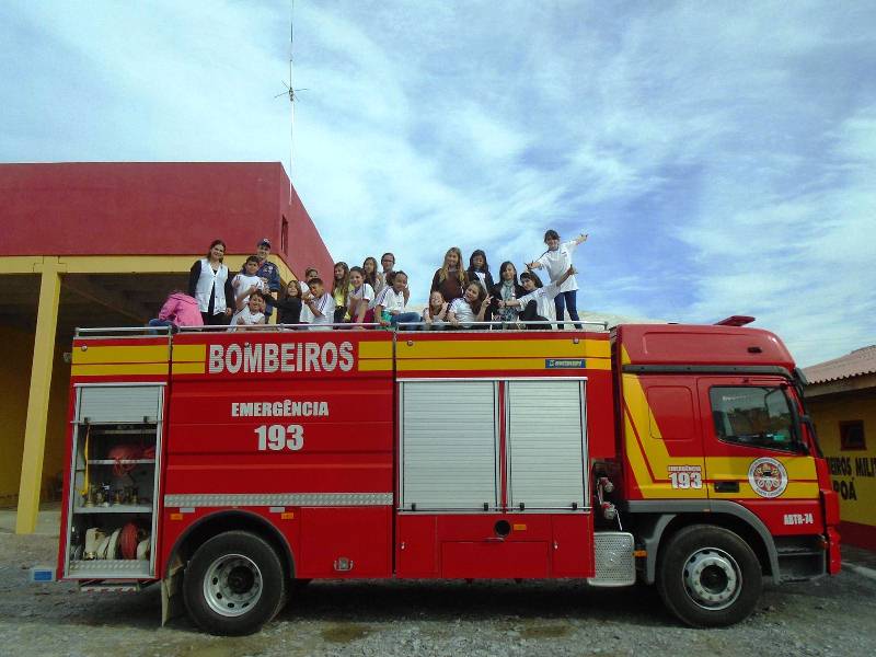 Corpo de Bombeiros de Itapoá desenvolve projeto Escola no Quartel