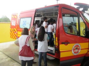 Corpo de Bombeiros de Itapoá desenvolve projeto Escola no Quartel