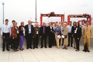 Participantes do Encontro Brasil-Alemanha 2015 visitam o Porto Itapoá