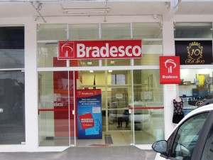 08 Agencia do Banco Bradesco em Itapoa