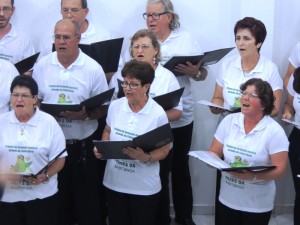 Apresentação Cantar é Preciso do Coral Vozes da Babitonga na Casa da Cultura de Itapoá