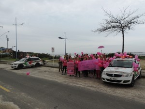 Campanha Outubro Rosa foi encerrada com caminhada em Itapoá