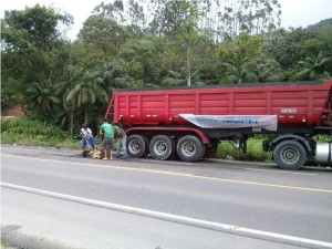 Movimento 10 Tapa Buracos em Garuva SC 415 - Foto Rodrigo Machado 02