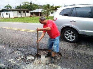 Movimento 10 Tapa Buracos em Garuva SC 415 - Foto Rodrigo Machado 09