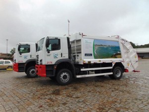 Novos veículos integram o serviço da coleta de lixo em Itapoá