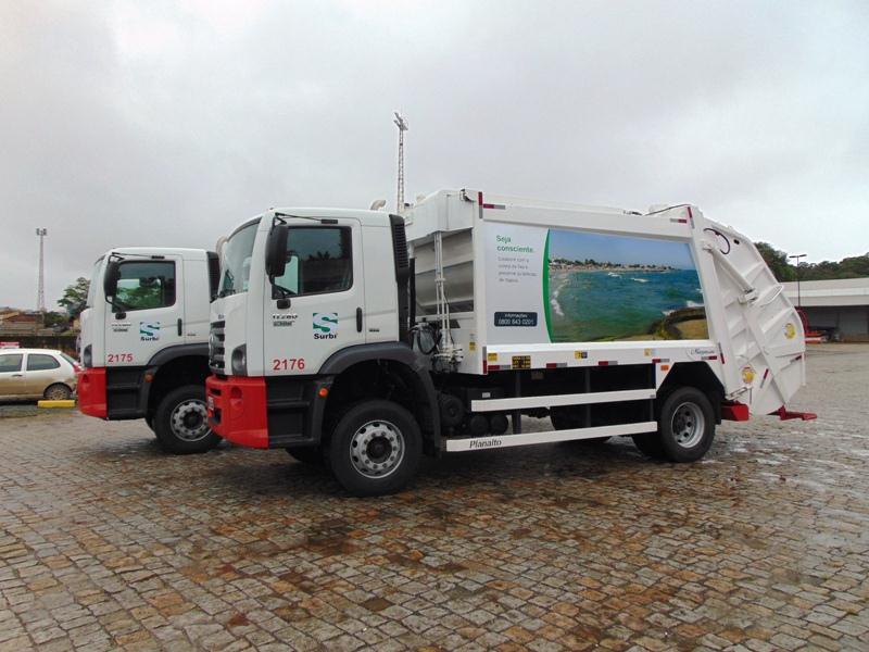 Novos veículos integram o serviço da coleta de lixo em Itapoá