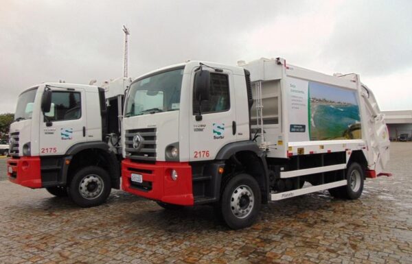 Novos veículos integram o serviço da coleta de lixo em Itapoá