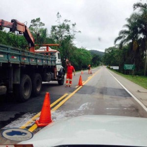 Situacao buracos rodovia SC 415 - foto Raul Ivan Delavy 03