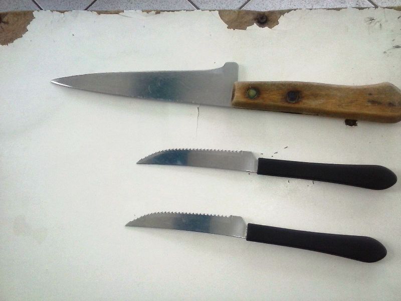 Aluna atinge colega com golpes de faca em pleno ginásio da escola