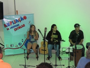 Alunos do projeto Ampliação demonstram talento em Mostra de Música