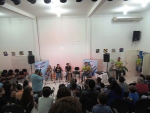 Alunos do projeto Ampliação demonstram talento em Mostra de Música