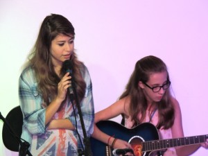 Alunos do projeto Ampliação demonstram talento em Mostra de Música