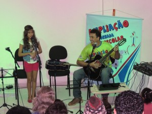 Alunos do projeto Ampliação demonstram talento em Mostra de Música
