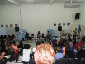Alunos do projeto Ampliação demonstram talento em Mostra de Música