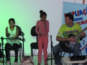 Alunos do projeto Ampliação demonstram talento em Mostra de Música