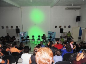 Alunos do projeto Ampliação demonstram talento em Mostra de Música