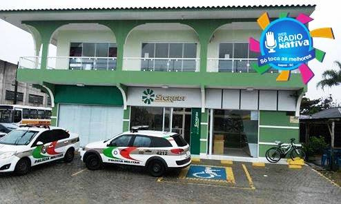 Assaltante são presos em flagrante na agência do Sicredi em Itapoá