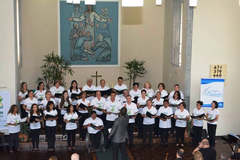 Coral Vozes da Babitonga, de Itapoá, expõe seu talento em Joinville