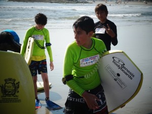Projeto Ampliação da Jornada Escolar realiza 7º Surf Kids