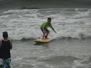 Projeto Ampliação da Jornada Escolar realiza 7º Surf Kids