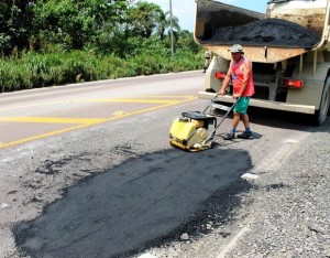 Porto Itapoa entrega mocao de agradecimento pela manutencao da SC-417 em Garuva 1