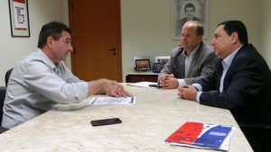 Porto Itapoa entrega mocao de agradecimento pela manutencao da SC-417 em Garuva 2