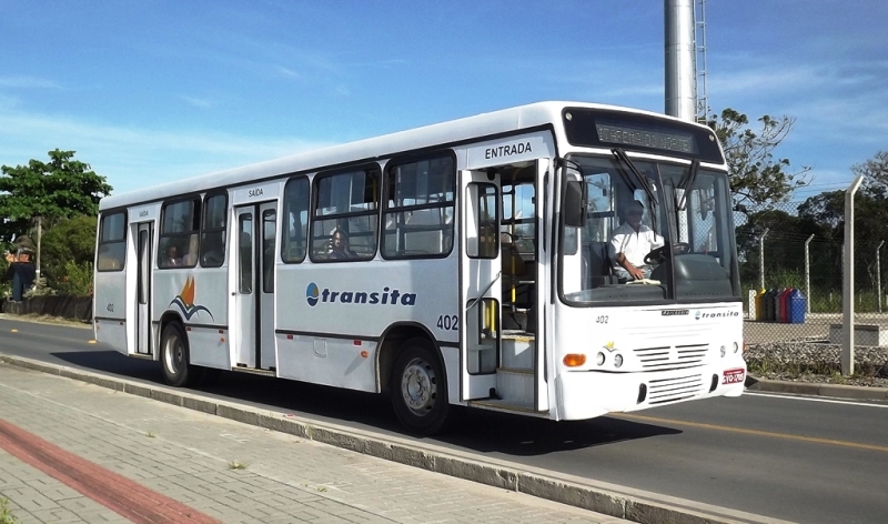 ônibus transporte público itapoá