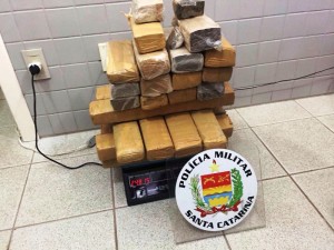 Polícia Militar de Itapoa apreende 25 kg de maconha apos receber denuncia 2